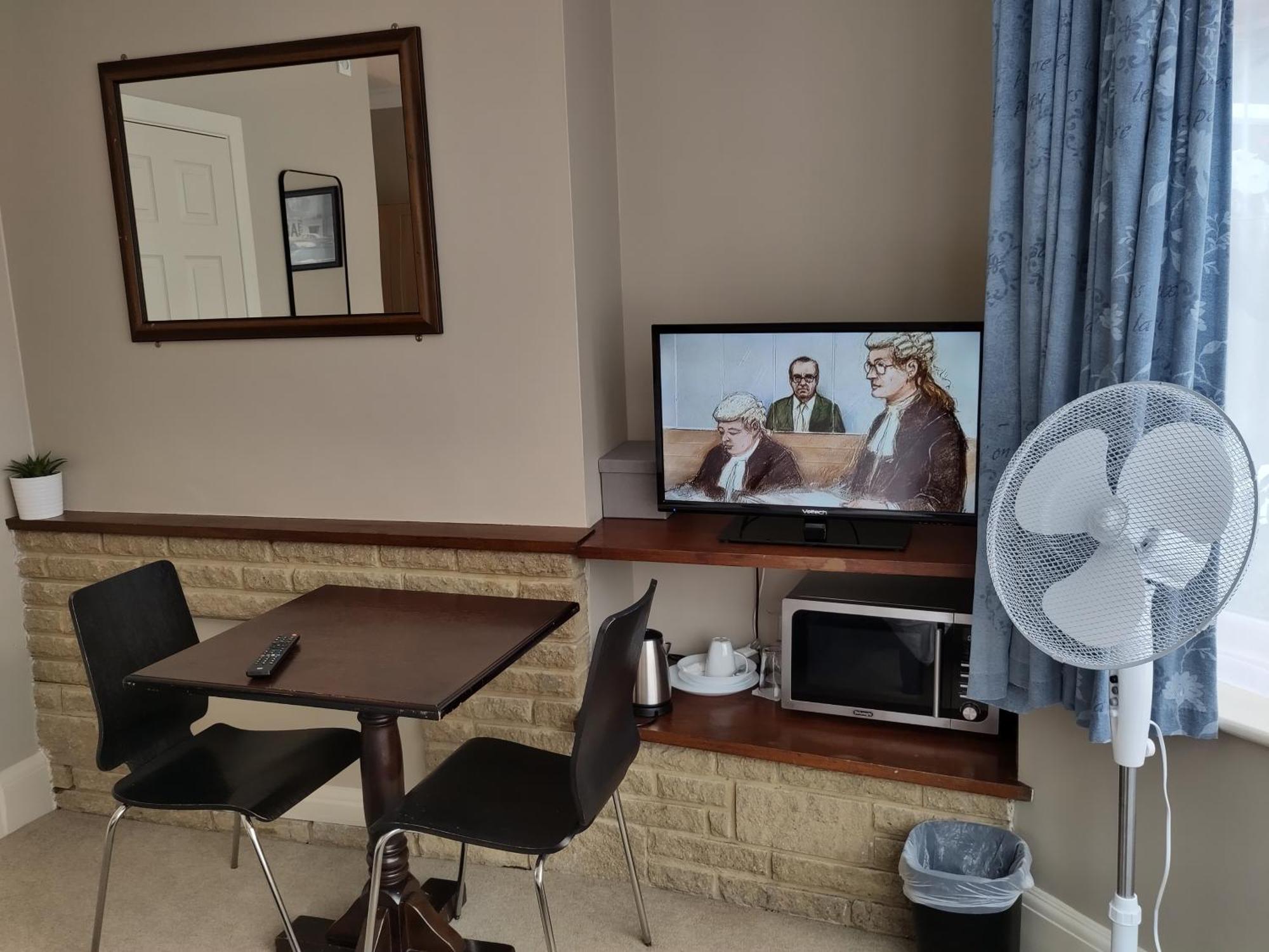 Amherst Guesthouse Reading Bagian luar foto